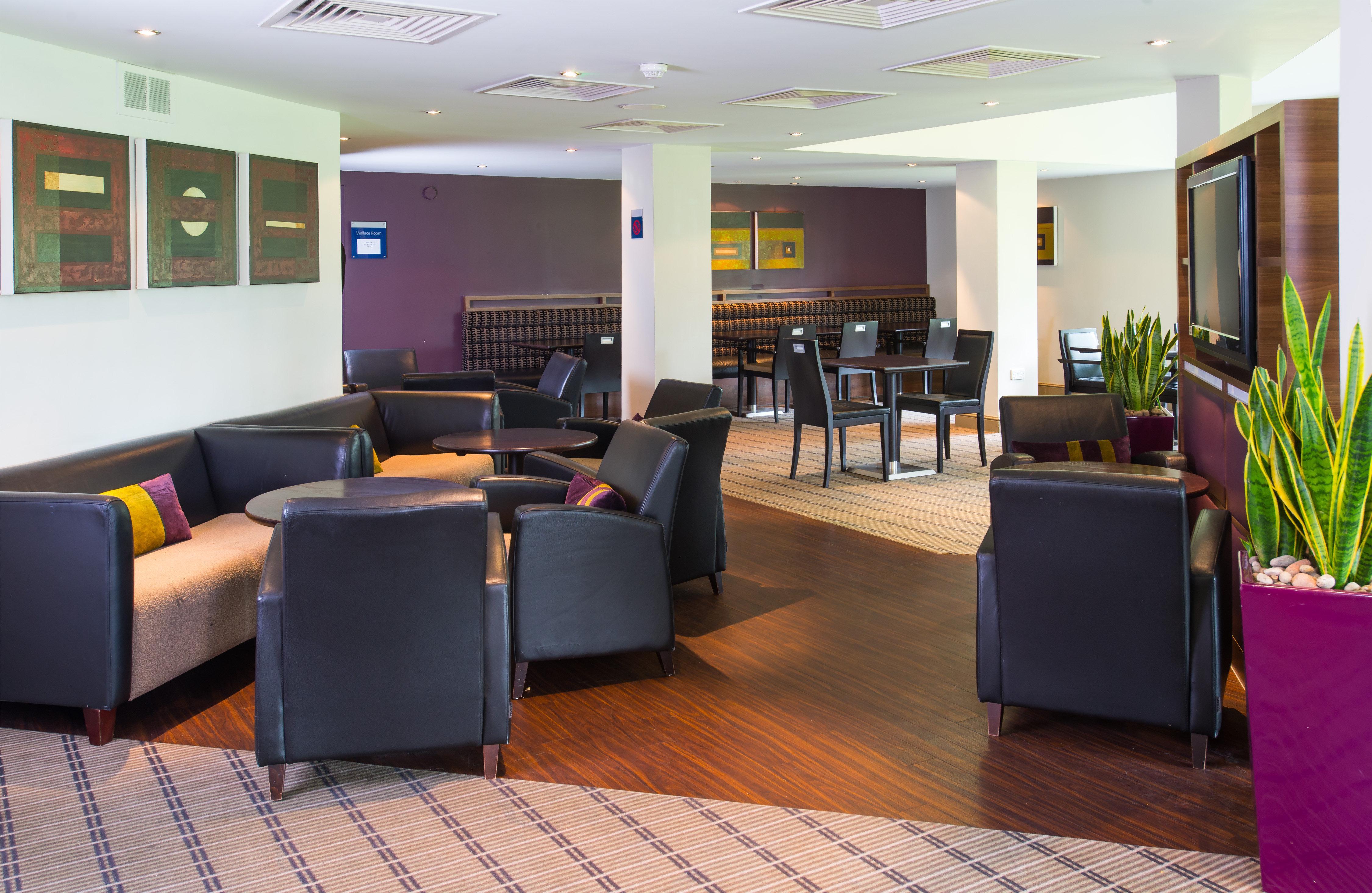 Holiday Inn Express Stirling By Ihg Exterior photo