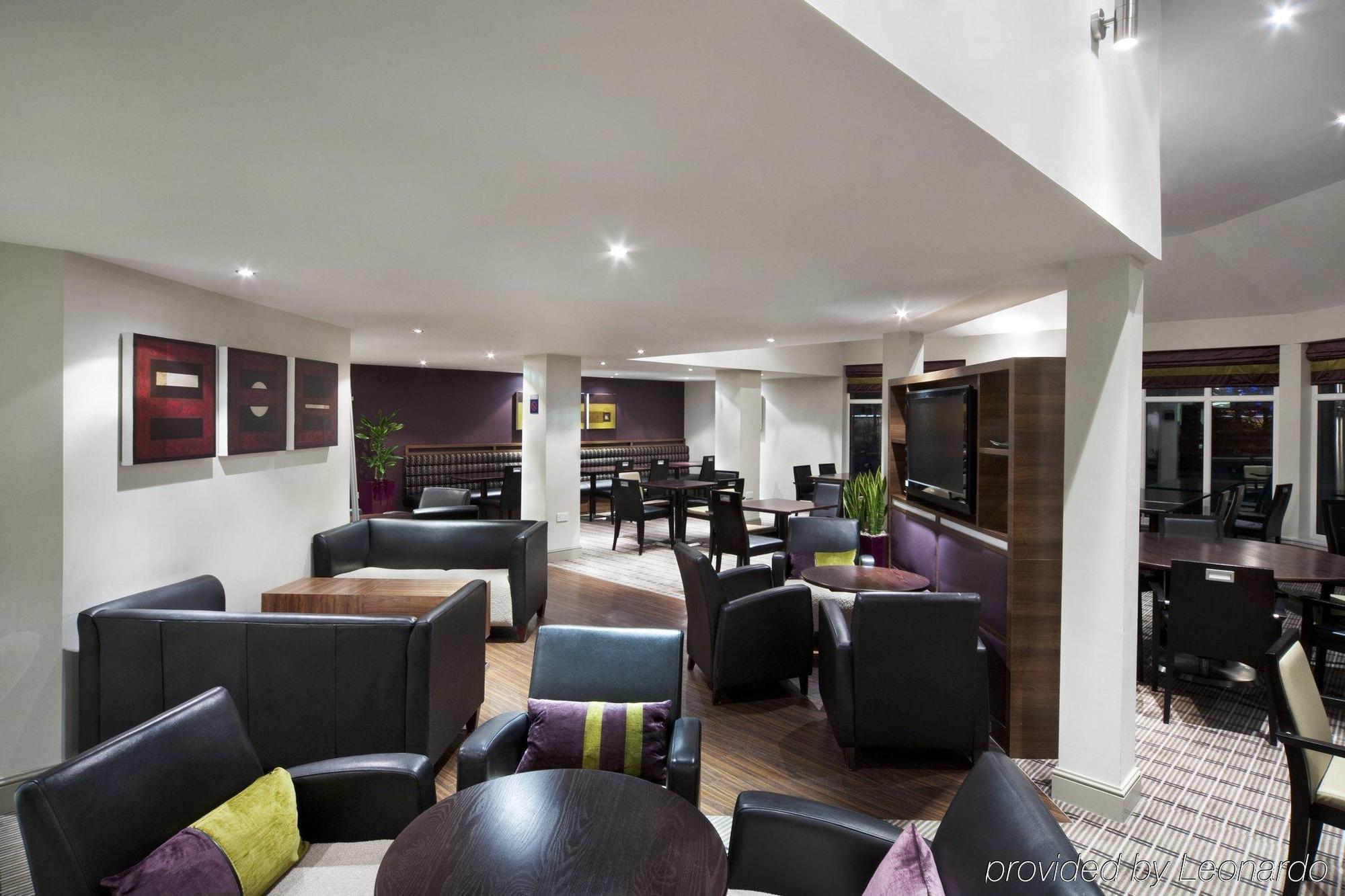 Holiday Inn Express Stirling By Ihg Interior photo